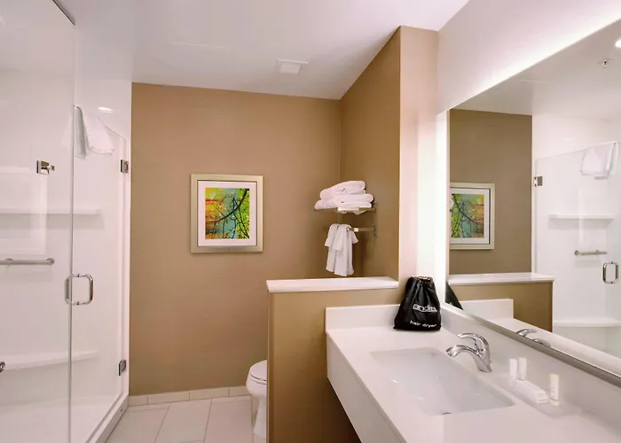Fairfield & By Marriott Phoenix Tempe/airport Hotel 3*