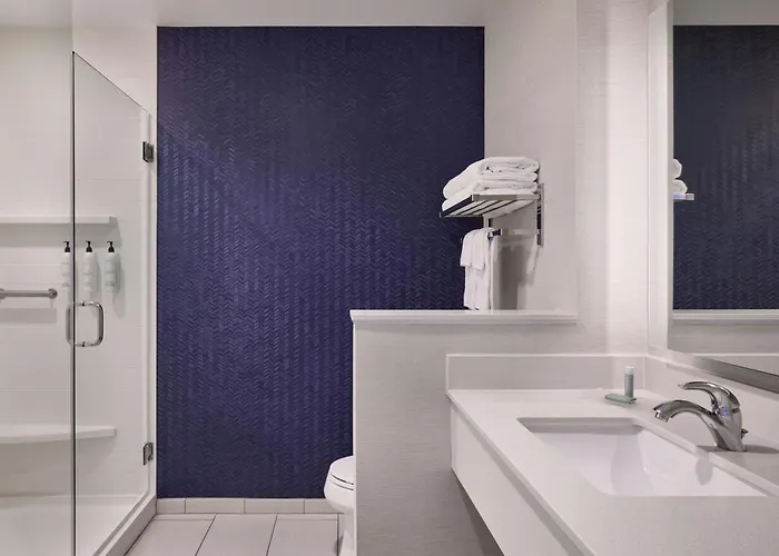 Fairfield & By Marriott Phoenix Tempe/airport Hotel 3*