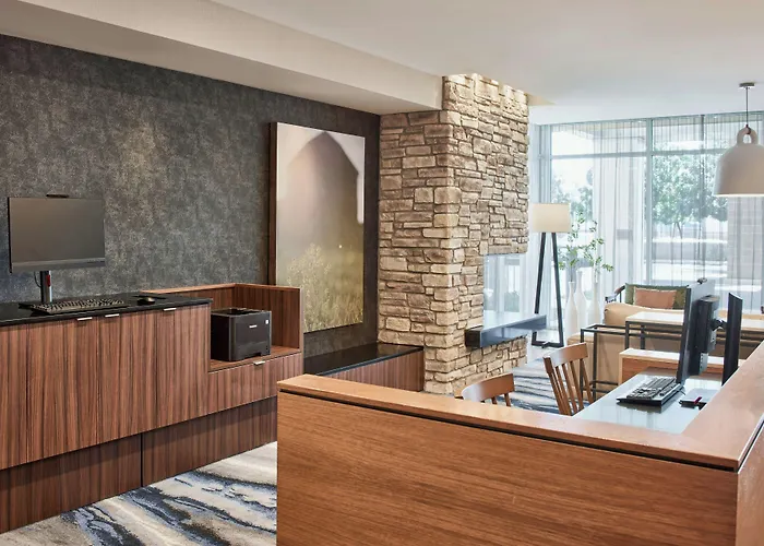 Hotel Fairfield & By Marriott Phoenix Tempe/airport 3*